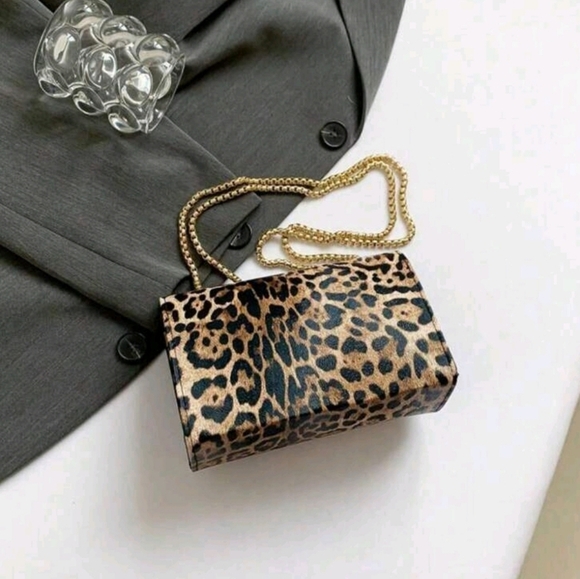 Leopard Print Shoulder Bag with Gold Chain – Elegant Evening‎ & Casual Purse - Picture 6 of 7